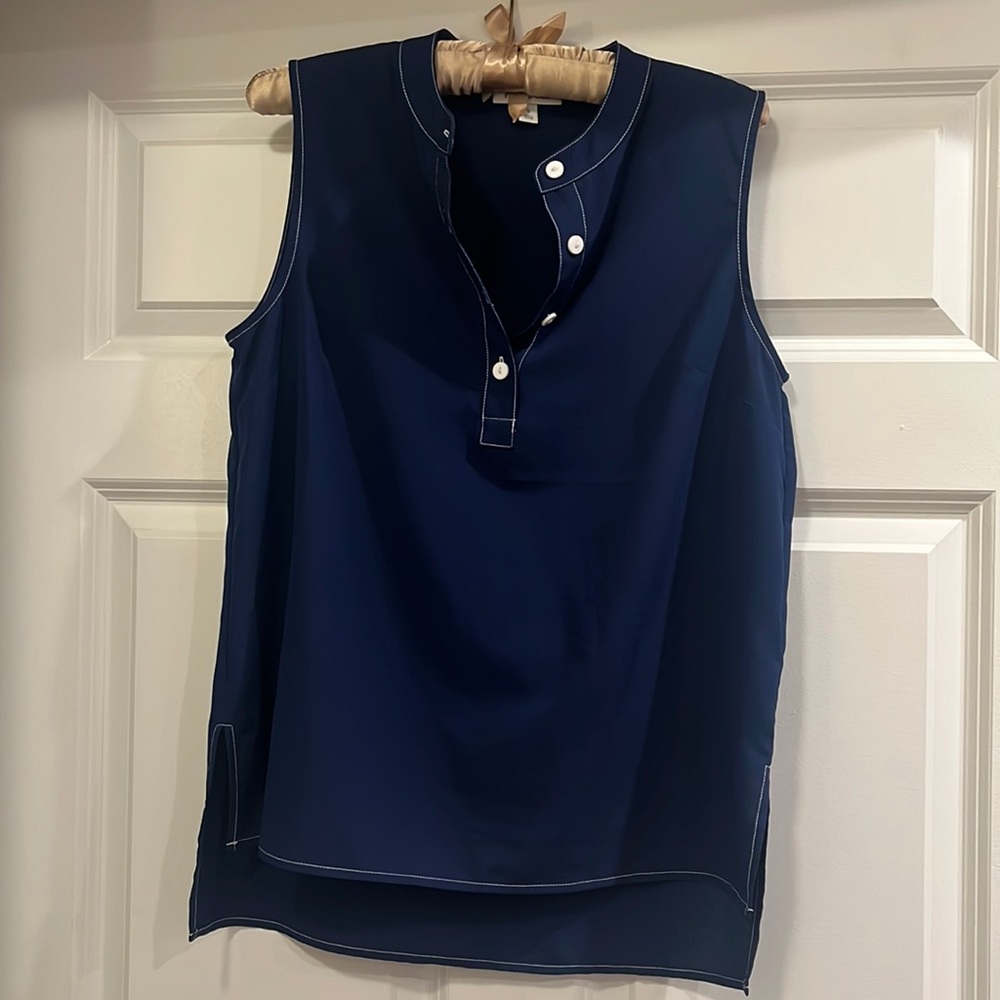 Blue blouse w/ white stitching and buttons